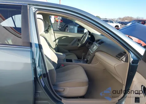 2009 Toyota Camry Le z USA, uszkodzony, nr VIN 4T4BE46K29R082962